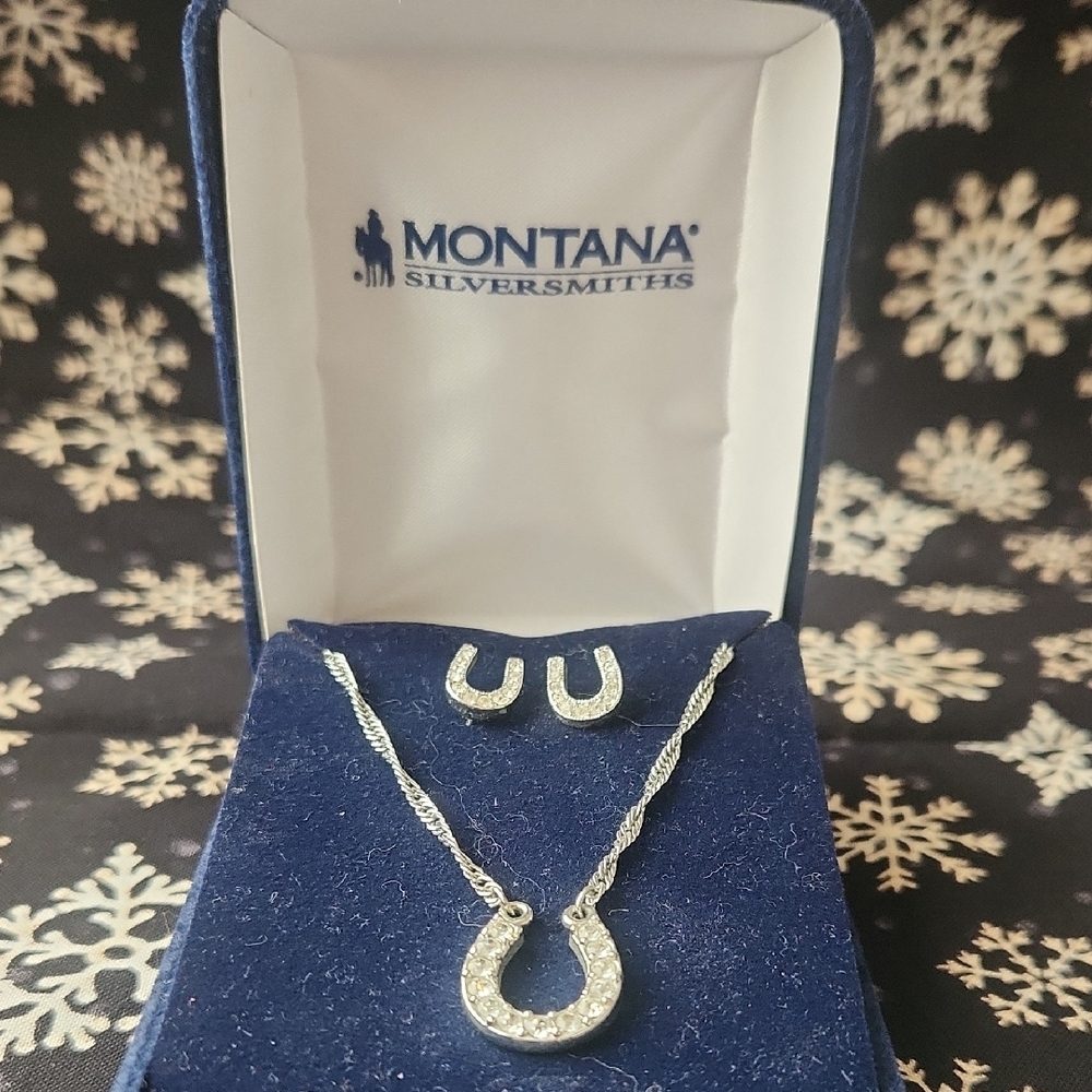 Montana Silversmiths Silver Horseshoe Necklace Set - Picture 2 of 3